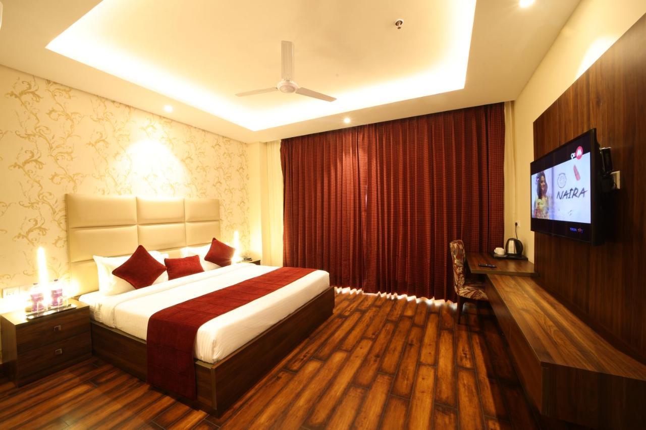 Hotel The Vilana A Unit Of Jg Developers Rishīkesh Buitenkant foto